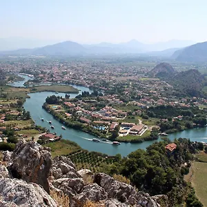 4* Otel Tas Konak